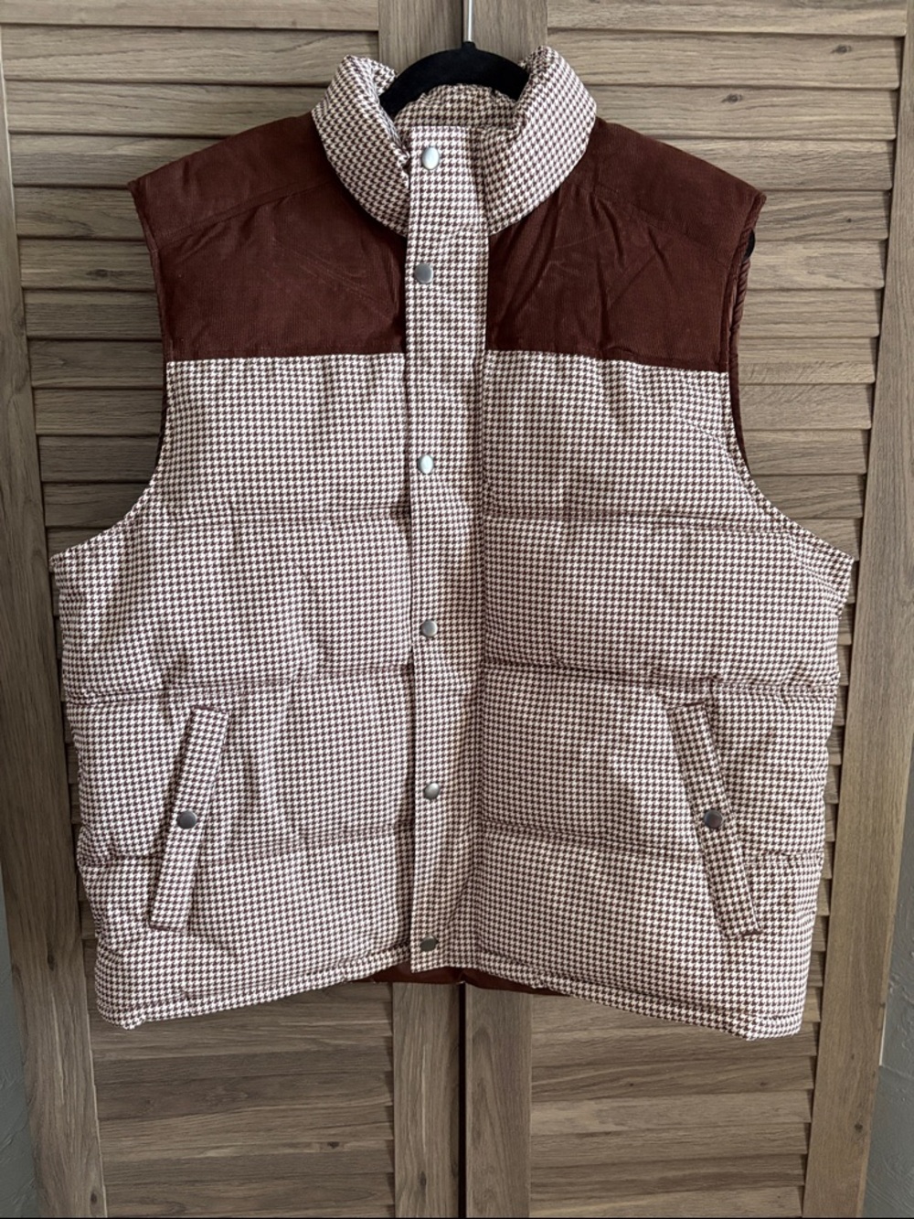 Goodfellow & Co Brown Houndstooth Quilted Vest with Solid Brown Chest Yoke